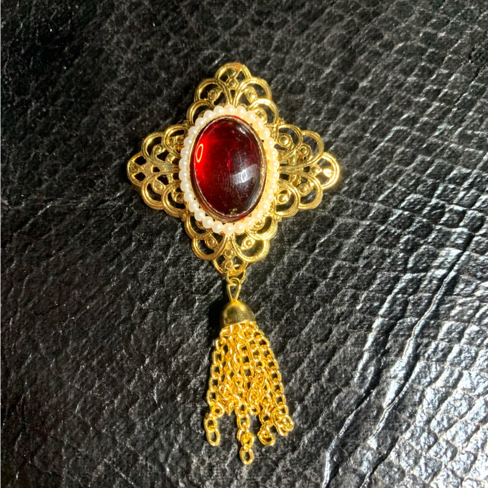 Vintage Tassel Brooch